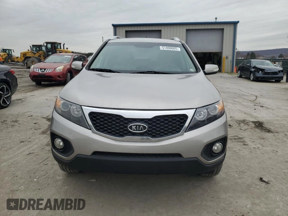 2012 Kia Sorento LX with VIN 5XYKTCA65CG287757, listed as a Copart auction lot 51490665 with 246,434 mi miles and Clean Title. Bid and sale history available at carsss.com. Image 5.