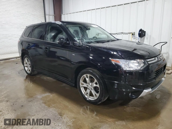 2014 Mitsubishi Outlander GT z VIN JA4JZ4AX2EZ013911, wystawiony jako Copart lot #60603715 z przebiegiem 78 547 mil mil oraz Szkoda całkowita • Salvage title. Historia ofert i sprzedaży dostępna na DreamBid. Obrazek 4.