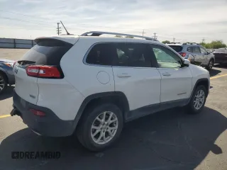 2017 Jeep Cherokee Latitude z VIN 1C4PJMCS1HW524864, wystawiony jako Copart lot #58500325 z przebiegiem 174 145 mil mil oraz Szkoda całkowita • Salvage title. Historia ofert i sprzedaży dostępna na DreamBid. Obrazek 3.
