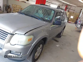 2008 Ford Explorer XLT z VIN 1FMEU73898UB09934, wystawiony jako IAAI lot #42560438 z przebiegiem 106 359 mil mil oraz . Historia ofert i sprzedaży dostępna na DreamBid. Obrazek 17.