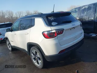 2020 Jeep Compass Limited with VIN 3C4NJCCB4LT102698, listed as a IAAI auction lot 41779546 with 115,007 mi miles. Bid and sale history available at carsss.com. Image 3.
