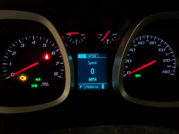 2014 Chevrolet Equinox LT with VIN 2GNALBEK9E1164710, listed as a Copart auction lot 44240115 with 176,042 mi miles and Clean Title. Bid and sale history available at carsss.com. Image 9.