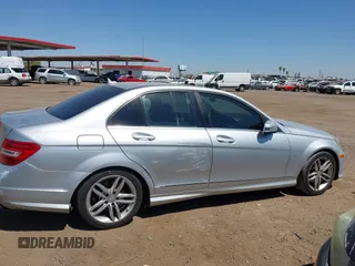 2014 Mercedes-Benz C 250 Sport с VIN WDDGF4HB1EA933861, выставлен на аукционе IAAI как лот 42518063 с пробегом 193 736 миль миль и . История ставок и продаж доступна на DreamBid. Изображение 13.