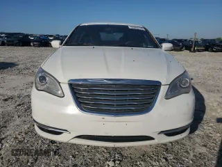 2013 Chrysler 200 LX with VIN 1C3CCBAB3DN604588, listed as a Copart auction lot 53066755 with 248,672 mi miles and Salvage Title. Bid and sale history available at DreamBid. Image 5.