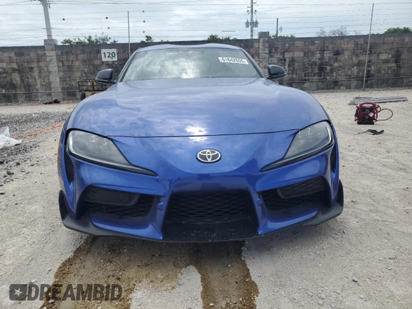 2023 Toyota Supra 3.0 with VIN WZ1DB0G08PW061526, listed as a Copart auction lot 61642655 with 11,279 mi miles and Salvage title. Bid and sale history available at DreamBid. Image 5.