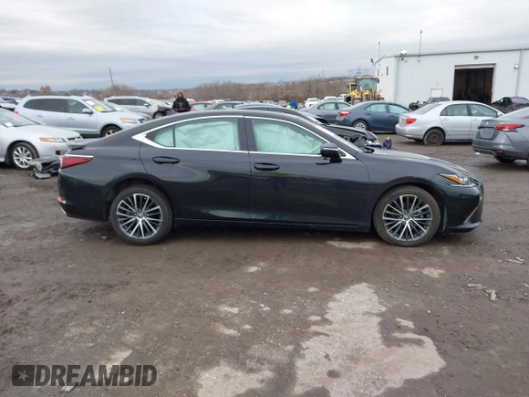 2022 Lexus ES 350 z VIN 58ADZ1B13NU122178, wystawiony jako IAAI lot #41125865 z przebiegiem 35 903 mil mil oraz . Historia ofert i sprzedaży dostępna na DreamBid. Obrazek 13.
