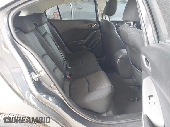 2014 Mazda 3 i Touring z VIN JM1BM1L71E1193465, wystawiony jako IAAI lot #42078287 z przebiegiem 144 014 mil mil oraz . Historia ofert i sprzedaży dostępna na DreamBid. Obrazek 8.