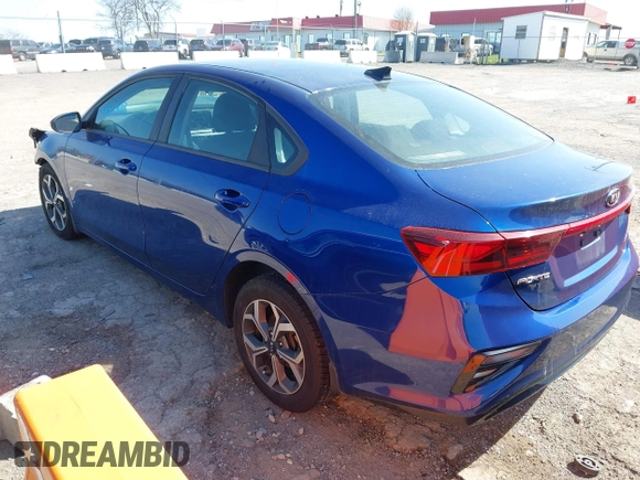 2019 Kia Forte LXS z VIN 3KPF24AD7KE133295, wystawiony jako IAAI lot #41956903 z przebiegiem 127 344 mil mil oraz . Historia ofert i sprzedaży dostępna na DreamBid. Obrazek 3.