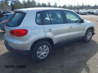 2012 Volkswagen Tiguan with VIN WVGCV7AX6CW589605, listed as a IAAI auction lot 41916090 with 123,223 mi miles and . Bid and sale history available at DreamBid. Image 4.