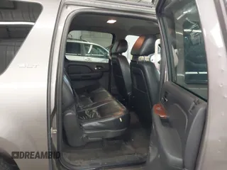 2013 GMC Yukon XL SLT with VIN 1GKS2KE71DR213758, listed as a IAAI auction lot 41713240 with 193,611 mi miles. Bid and sale history available at carsss.com. Image 8.