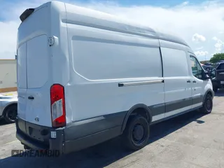 2018 Ford Transit Cargo с VIN 1FTBW3XG0JKA74049, выставлен на аукционе IAAI как лот 42607175 с пробегом 79 297 миль миль и . История ставок и продаж доступна на DreamBid. Изображение 4.