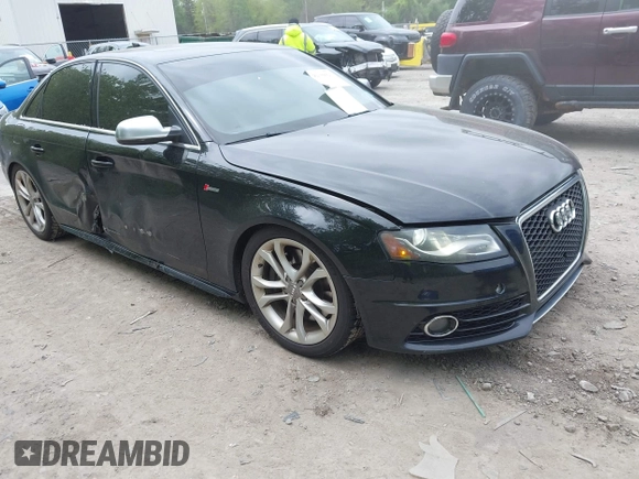 2011 Audi S4 Premium Plus z VIN WAUBGAFL7BA079009, wystawiony jako IAAI lot #42309921 z przebiegiem 117 662 mil mil oraz . Historia ofert i sprzedaży dostępna na DreamBid. Obrazek 1.