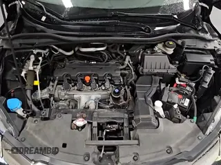 2021 Honda HR-V LX с VIN 3CZRU6H34MM703725, выставлен на аукционе Copart как лот 86294215 с пробегом 76 089 миль миль и Списание • Salvage title. История ставок и продаж доступна на DreamBid. Изображение 14.