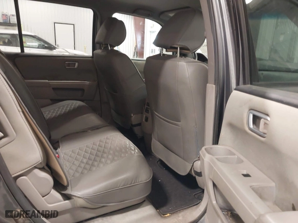 2013 Honda Pilot LX with VIN 5FNYF4H2XDB014364, listed as a IAAI auction lot 41954629 with 247,114 mi miles. Bid and sale history available at carsss.com. Image 8.