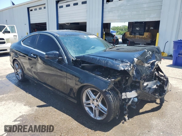 2013 Mercedes-Benz C 250 z VIN WDDGJ4HB0DG094411, wystawiony jako Copart lot #57593055 z przebiegiem 156 212 mil mil oraz Szkoda całkowita • Salvage title. Historia ofert i sprzedaży dostępna na DreamBid. Obrazek 4.