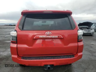 2022 Toyota 4Runner SR5 with VIN JTEMU5JR4N6019845, listed as a Copart auction lot 51411635 with 43,311 mi miles and Salvage title. Bid and sale history available at DreamBid. Image 6.
