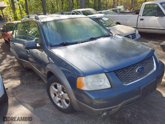 2005 Ford Freestyle SEL with VIN 1FMDK02105GA06621, listed as a IAAI auction lot 42008979 with 230,861 mi miles. Bid and sale history available at carsss.com. Image 1.