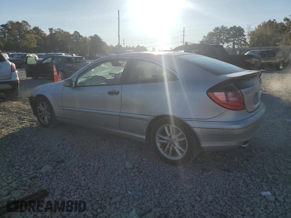 2003 Mercedes-Benz C z VIN WDBRN64J63A492447, wystawiony jako Copart lot #76932584 z przebiegiem 161 869 mil mil oraz Szkoda całkowita • Salvage title. Historia ofert i sprzedaży dostępna na DreamBid. Obrazek 2.