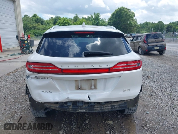 2017 Lincoln MKC Select с VIN 5LMCJ2C98HUL47749, выставлен на аукционе IAAI как лот 42515468 с пробегом 147 459 миль миль и . История ставок и продаж доступна на DreamBid. Изображение 17.