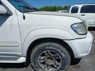 2004 Toyota Sequoia Limited with VIN 5TDZT38A04S213613, listed as a IAAI auction lot 42061362 with 179,027 mi miles. Bid and sale history available at carsss.com. Image 13.