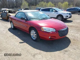 2005 Chrysler Sebring Limited with VIN 1C3EL65R75N664561, listed as a IAAI auction lot 42052562 with 121,333 mi miles and . Bid and sale history available at DreamBid. Image 1.