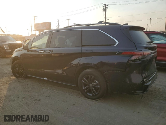 2024 Toyota Sienna LE with VIN 5TDCSKFC8RS146435, listed as a Copart auction lot 88138465 with 2,594 mi miles and Salvage Title. Bid and sale history available at carsss.com. Image 2.