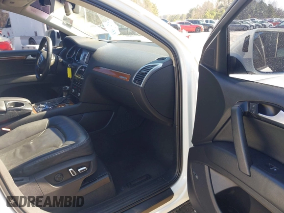 2015 Audi Q7 Premium Plus with VIN WA1LMAFE7FD022860, listed as a IAAI auction lot 41642235 with 202,624 mi miles and . Bid and sale history available at DreamBid. Image 5.
