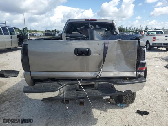2007 Chevrolet Silverado 2500HD Classic LT3 with VIN 1GCHK23D77F184299, listed as a Copart auction lot 83019044 with 0 mi miles and Salvage Title. Bid and sale history available at carsss.com. Image 6.
