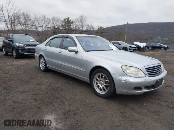 2003 Mercedes-Benz S-Class 4.3L with VIN WDBNG70J03A331144, listed as a IAAI auction lot 42013506 with 1 mi miles. Bid and sale history available at carsss.com. Image 1.