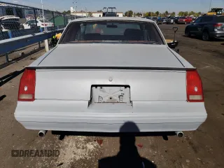 1981 Chevrolet Monte Carlo z VIN 1G1AZ37J9BK431804, wystawiony jako Copart lot #76023804 z przebiegiem 68 941 mil mil oraz Tytuł czysty. Historia ofert i sprzedaży dostępna na DreamBid. Obrazek 6.