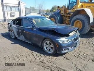 2017 BMW 3 Series 330i xDrive with VIN WBA8D9G39HNU62595, listed as a IAAI auction lot 41811673 with 1 mi miles. Bid and sale history available at carsss.com. Image 1.