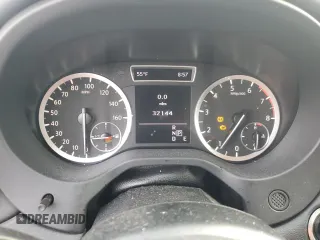 2017 Infiniti QX30 z VIN SJKCH5CP1HA020045, wystawiony jako Copart lot #49338735 z przebiegiem 32 144 mil mil oraz Szkoda całkowita • Salvage title. Historia ofert i sprzedaży dostępna na DreamBid. Obrazek 9.