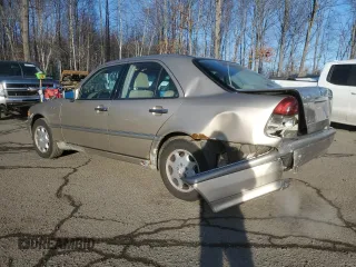 1999 Mercedes-Benz C 230/260/280/320 with VIN WDBHA24G5XA732906, listed as a Copart auction lot 43922435 with 122,313 mi miles and Salvage Title. Bid and sale history available at carsss.com. Image 2.