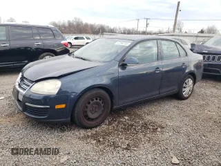 2009 Volkswagen Jetta S z VIN 3VWJZ71K59M012946, wystawiony jako Copart lot #47280795 z przebiegiem 98 347 mil mil oraz Szkoda całkowita • Salvage title. Historia ofert i sprzedaży dostępna na DreamBid. Obrazek 1.