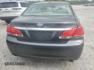 2012 Toyota Avalon z VIN 4T1BK3DB5CU445634, wystawiony jako Copart lot #56147435 z przebiegiem 173 568 mil mil oraz Szkoda całkowita • Salvage title. Historia ofert i sprzedaży dostępna na DreamBid. Obrazek 6.