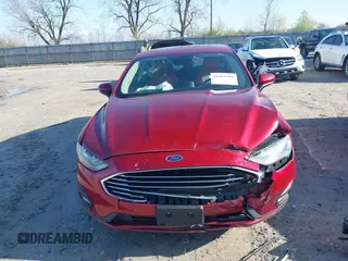 2019 Ford Fusion SE with VIN 3FA6P0HD1KR166565, listed as a IAAI auction lot 41961294 with 99,355 mi miles. Bid and sale history available at carsss.com. Image 11.