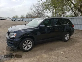 2018 Volkswagen Atlas SE z VIN 1V2LR2CA2JC506981, wystawiony jako Copart lot #55067115 z przebiegiem 140 545 mil mil oraz Szkody całkowita. Historia ofert i sprzedaży dostępna na DreamBid. Obrazek 1.