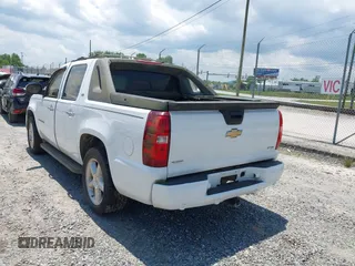 2007 Chevrolet Avalanche 1LT z VIN 3GNEC12037G194102, wystawiony jako IAAI lot #42454533 z przebiegiem Nie podano mil oraz . Historia ofert i sprzedaży dostępna na DreamBid. Obrazek 3.