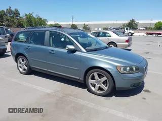 2005 Volvo V50 с VIN YV1MJ682452105766, выставлен на аукционе IAAI как лот 42301672 с пробегом 209 256 миль миль и . История ставок и продаж доступна на DreamBid. Изображение 1.