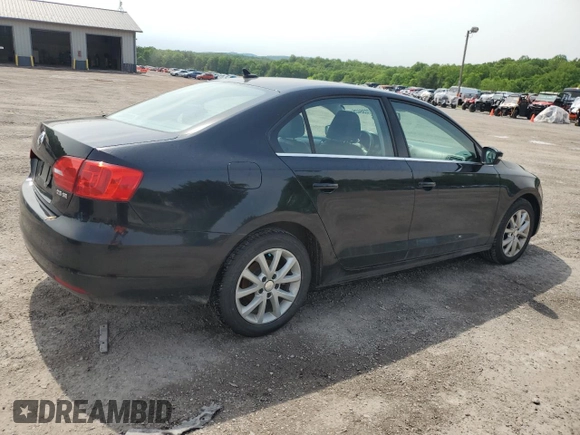 2013 Volkswagen Jetta SE with VIN 3VWDP7AJ8DM360632, listed as a Copart auction lot 57238425 with 133,972 mi miles and Salvage title. Bid and sale history available at DreamBid. Image 3.