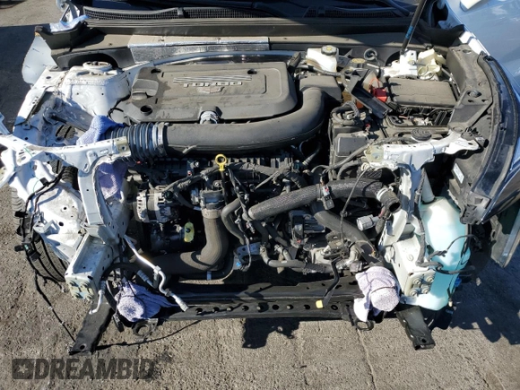 2021 Cadillac XT4 FWD Luxury z VIN 1GYAZAR49MF081955, wystawiony jako Copart lot #76611074 z przebiegiem 34 635 mil mil oraz Szkoda całkowita • Salvage title. Historia ofert i sprzedaży dostępna na DreamBid. Obrazek 12.