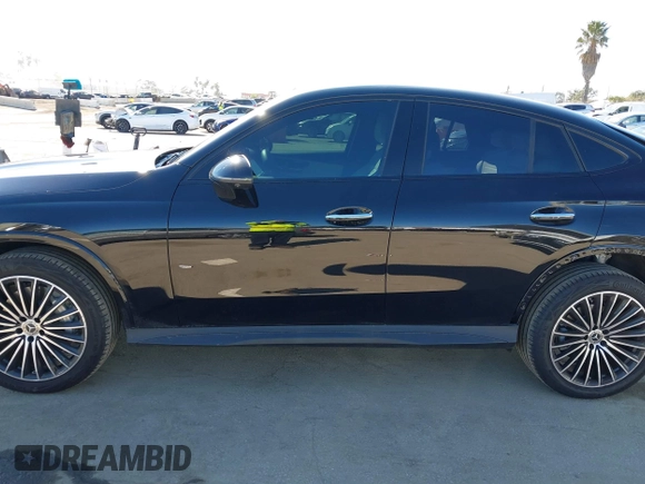 2024 Mercedes-Benz GLC with VIN W1NKJ4HB2RF174822, listed as a IAAI auction lot 41860152 with 7,305 mi miles. Bid and sale history available at carsss.com. Image 15.