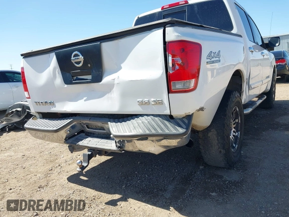 2004 Nissan Titan LE z VIN 1N6AA07B14N528418, wystawiony jako IAAI lot #42281318 z przebiegiem 200 902 mil mil oraz . Historia ofert i sprzedaży dostępna na DreamBid. Obrazek 6.
