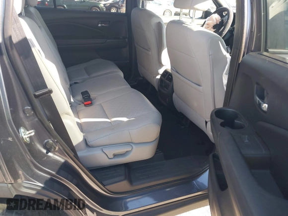 2019 Honda Passport EX-L with VIN 5FNYF7H58KB006501, listed as a IAAI auction lot 41752416 with 60,820 mi miles and . Bid and sale history available at carsss.com. Image 8.