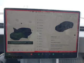 2025 Tesla Model 3 Long Range z VIN 5YJ3E1EA0SF915571, wystawiony jako IAAI lot #42247609 z przebiegiem 3 901 mil mil oraz . Historia ofert i sprzedaży dostępna na DreamBid. Obrazek 19.