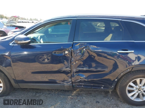 2019 Kia Sorento LX with VIN 5XYPG4A3XKG523100, listed as a IAAI auction lot 41814743 with 138,767 mi miles and . Bid and sale history available at carsss.com. Image 14.