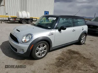 2011 MINI Clubman S z VIN WMWZG3C58BTY36598, wystawiony jako Copart lot #51685875 z przebiegiem 138 339 mil mil oraz Szkoda całkowita • Salvage title. Historia ofert i sprzedaży dostępna na DreamBid. Obrazek 1.
