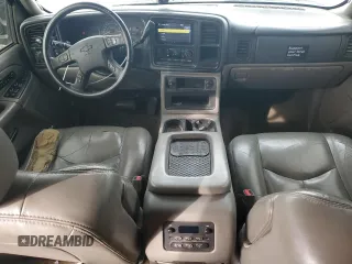 2004 Chevrolet Suburban Z71 with VIN 3GNFK16Z94G310219, listed as a Copart auction lot 45228915 with 341,057 mi miles and Salvage Title. Bid and sale history available at carsss.com. Image 8.