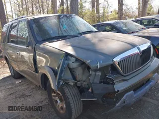2001 Lincoln Navigator z VIN 5LMEU27A71LJ03364, wystawiony jako IAAI lot #41897047 z przebiegiem Nie podano mil oraz . Historia ofert i sprzedaży dostępna na DreamBid. Obrazek 1.