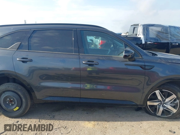 2022 Kia Sorento S with VIN 5XYRL4LC6NG118017, listed as a IAAI auction lot 42042953 with 36,978 mi miles and . Bid and sale history available at DreamBid. Image 12.
